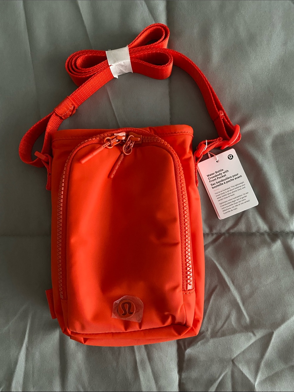 lululemon athletica water bottle crossbody with front pocket